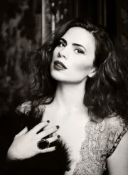 Imagem recente de hayleyatwell