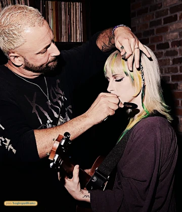 Imagem recente de hayleywilliams