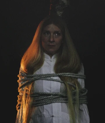 Imagem recente de iamamiwhoami