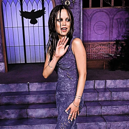 Imagem recente de jennaortega