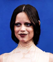 Imagem recente de jennaortega