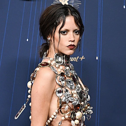 Imagem recente de jennaortega