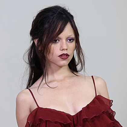 Imagem recente de jennaortega