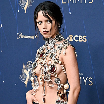 Imagem recente de jennaortega