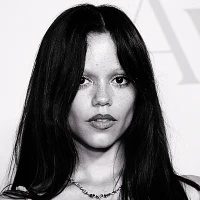 Imagem recente de jennaortega