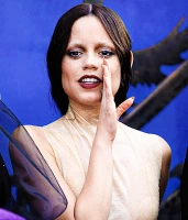 Imagem recente de jennaortega