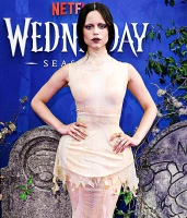 Imagem recente de jennaortega