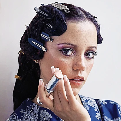 Imagem recente de jennaortega