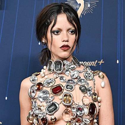 Imagem recente de jennaortega