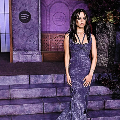 Imagem recente de jennaortega