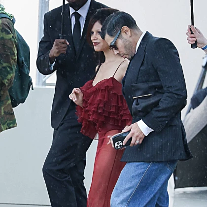 Imagem recente de jennaortega