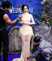 Imagem recente de jennaortega