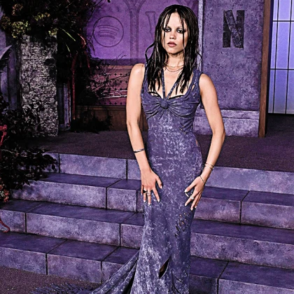 Imagem recente de jennaortega