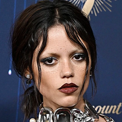 Imagem recente de jennaortega