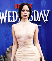 Imagem recente de jennaortega