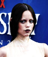 Imagem recente de jennaortega