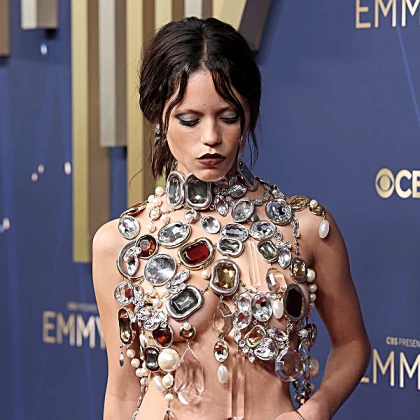 Imagem recente de jennaortega