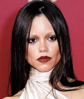 Imagem recente de jennaortega