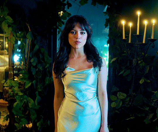 Imagem recente de jennaortega