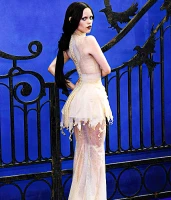 Imagem recente de jennaortega