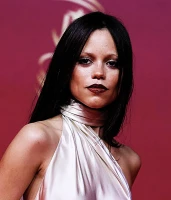 Imagem recente de jennaortega