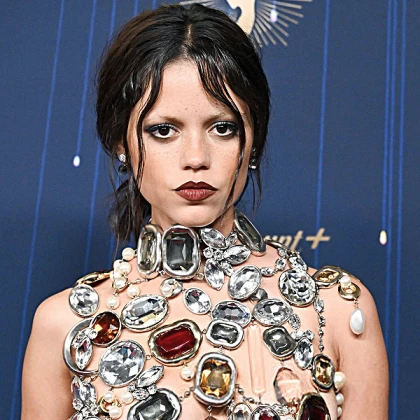 Imagem recente de jennaortega