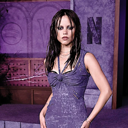 Imagem recente de jennaortega