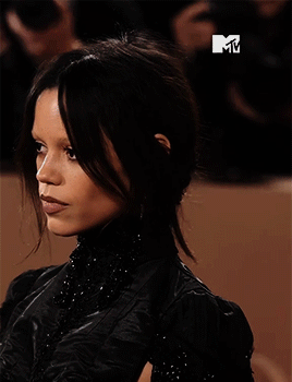 Imagem recente de jennaortega