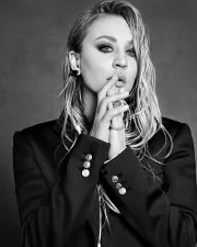 Imagem recente de kaleycuoco