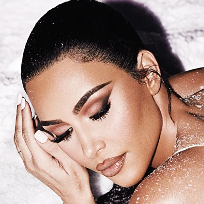 Imagem recente de kimkardashian