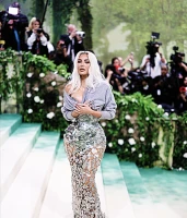 Imagem recente de kimkardashian