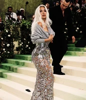 Imagem recente de kimkardashian