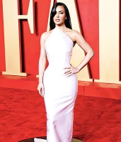 Imagem recente de kimkardashian