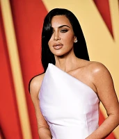 Imagem recente de kimkardashian