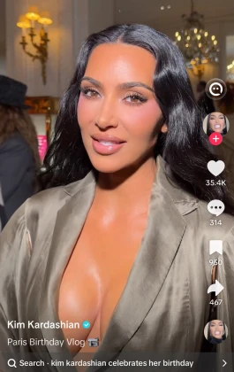 Imagem recente de kimkardashian