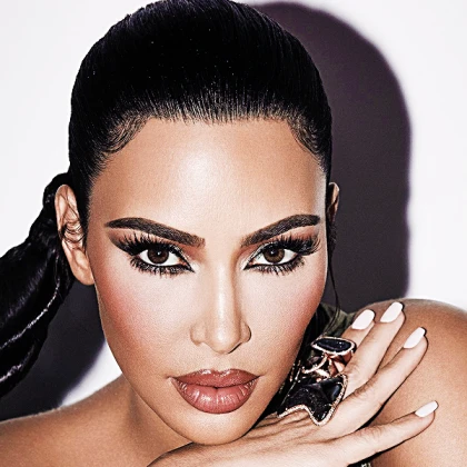 Imagem recente de kimkardashian