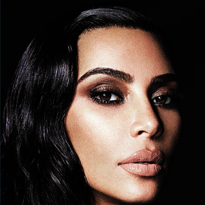 Imagem recente de kimkardashian