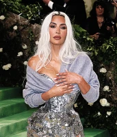 Imagem recente de kimkardashian