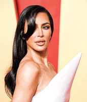 Imagem recente de kimkardashian