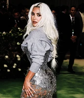 Imagem recente de kimkardashian