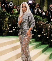 Imagem recente de kimkardashian