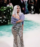 Imagem recente de kimkardashian