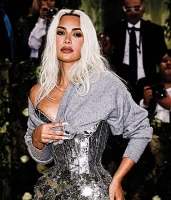 Imagem recente de kimkardashian