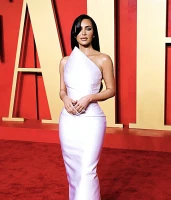 Imagem recente de kimkardashian