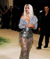 Imagem recente de kimkardashian