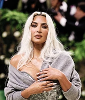 Imagem recente de kimkardashian