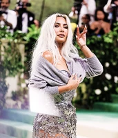 Imagem recente de kimkardashian