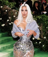 Imagem recente de kimkardashian