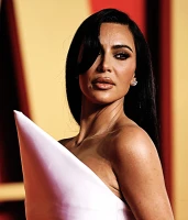 Imagem recente de kimkardashian