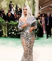 Imagem recente de kimkardashian